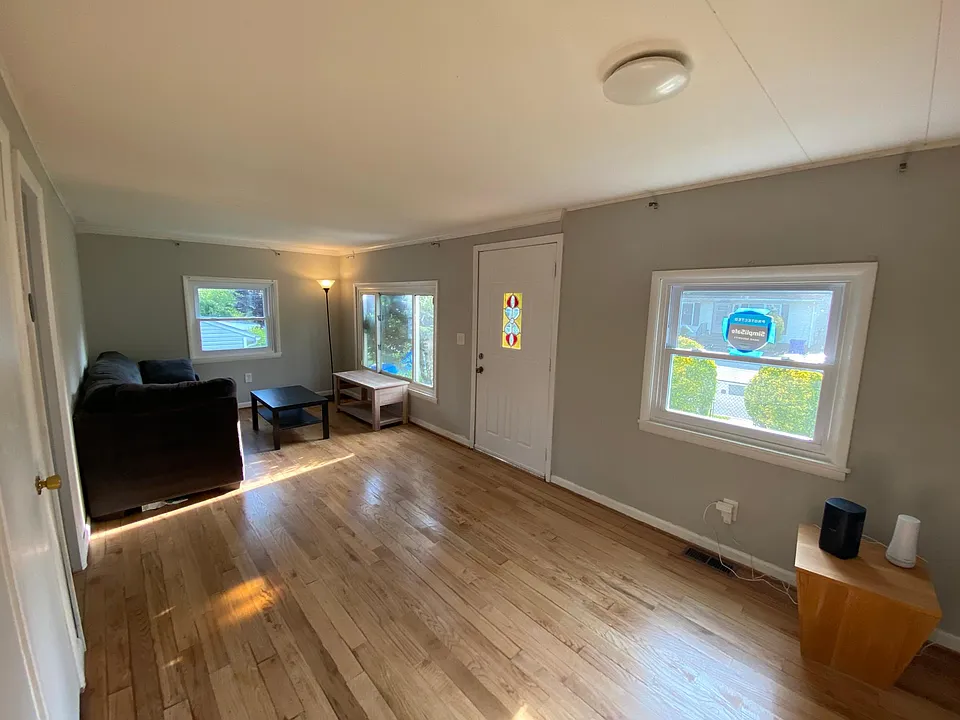 9109 49th Pl