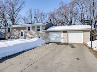 8678 Ingleside Ave S, Cottage Grove, MN 55016