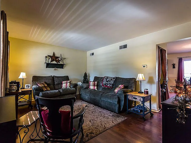 63 Brookfield Rd #1 — Photo 6