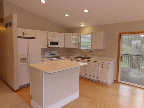 2nd image of 166 Bedinger Ave