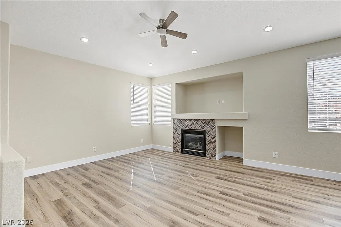 2 bed, 2.0 bath, 1204 sqft, $1,625 — Photo 3