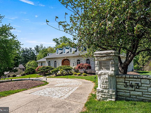 2nd image of 343 Wyndmoor Ln