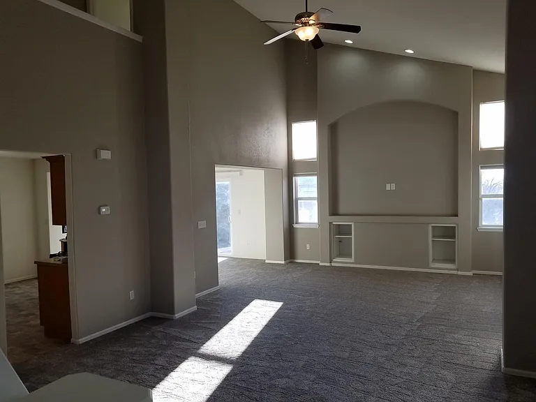 7607 Steward Ln — Photo 3