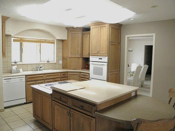 5th image of 7050 E Valverde St