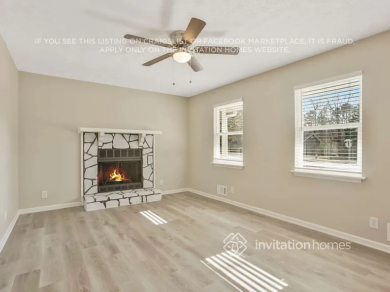 5370 Zachary Dr — Photo 5
