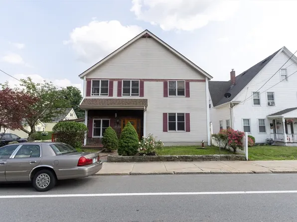 135 Main St, Blackstone, MA 01504