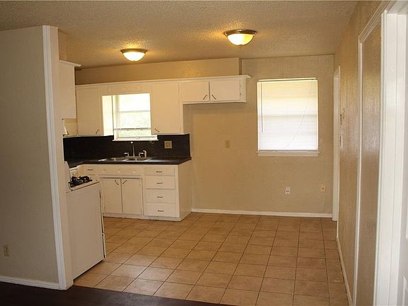 4th image of 311 S Bristow Ave