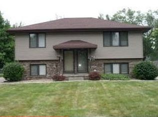 2815 S 12th St, Council Bluffs, IA 51501
