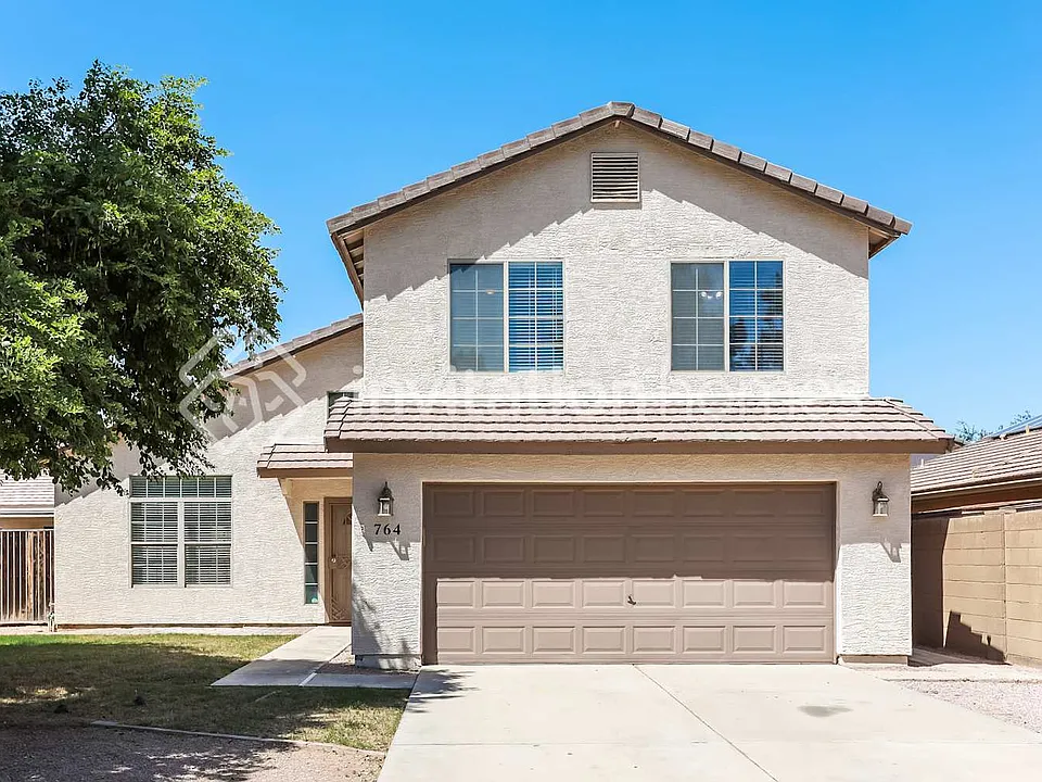 764 W La Pryor Ln
