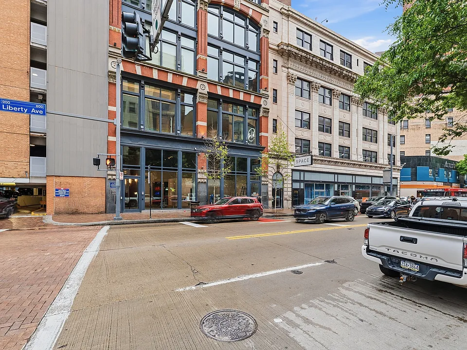 824 Liberty Ave #201