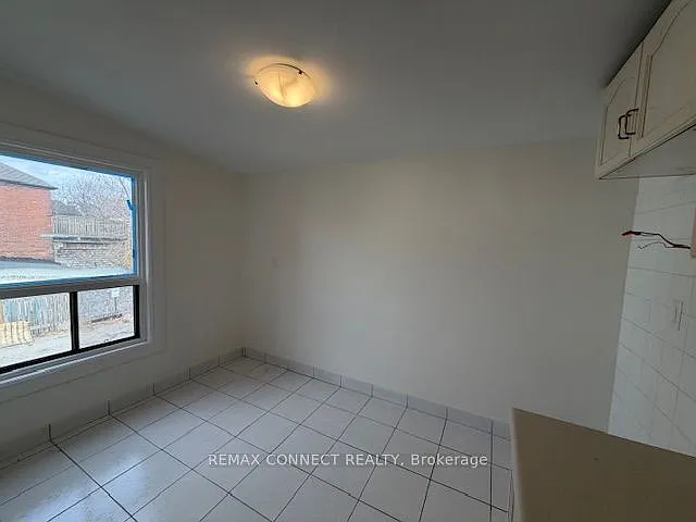267 Catharine St N #2 — Photo 7
