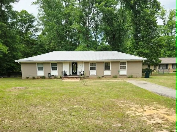 127 Peters Cir, Ozark, AL 36360