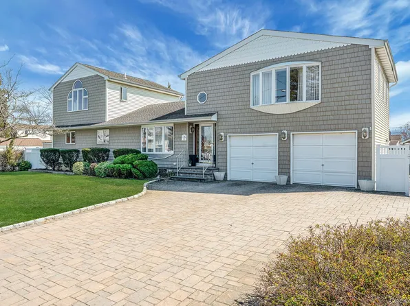 226 Marcy Street, West Babylon, NY 11704