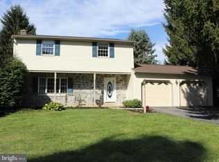 2730 Long Farm Ln, Lancaster, PA 17601