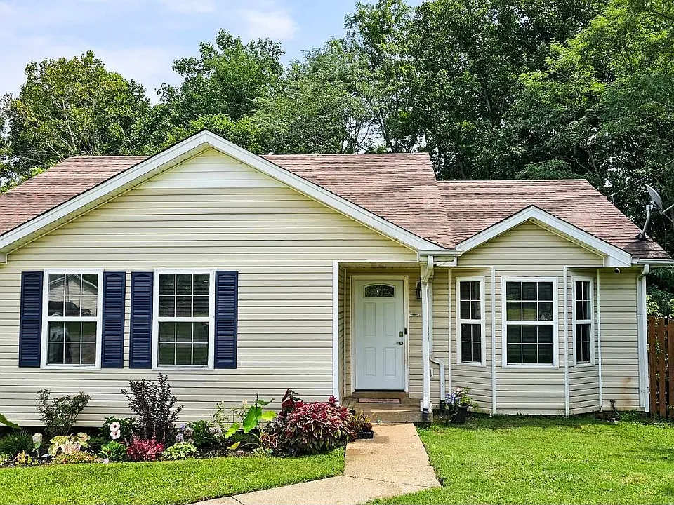578 Somerset Ln
