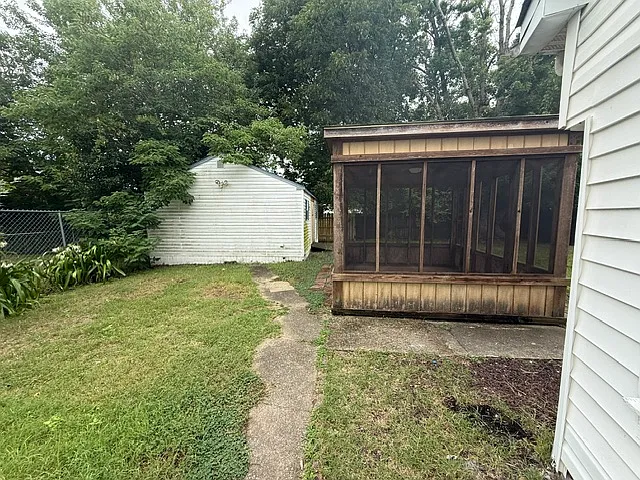 627 Rolfe St — Photo 17