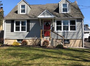 415 Vincent Rd, Willow Grove, PA 19090