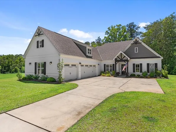641 Charleston Mills Dr, Midland City, AL 36350