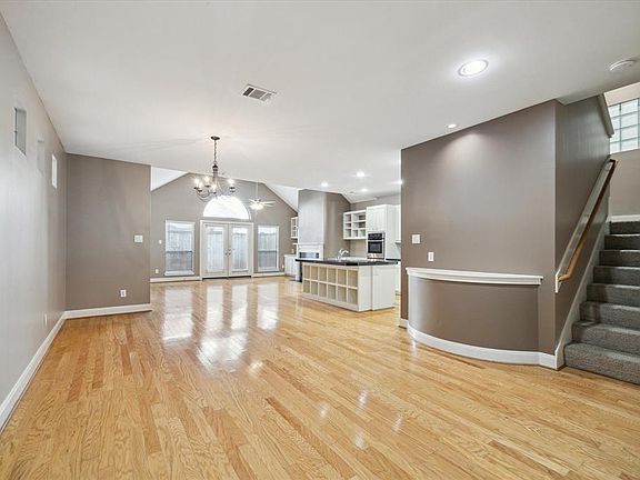 3rd image of 9821 Marlink Ln