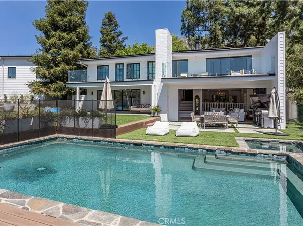 5305 Pineridge Dr, La Crescenta, CA 91214