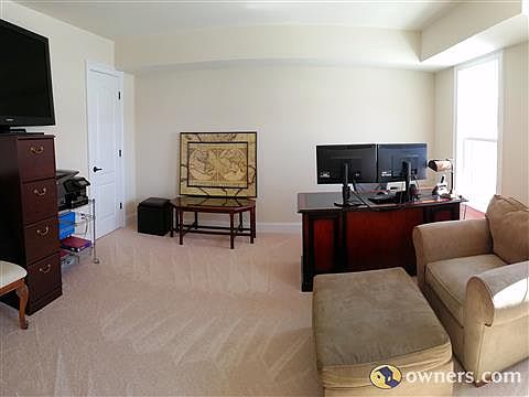 Bedroom 1/Den (lower level)