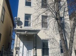 33 Taylor St, Newark, NJ 07104