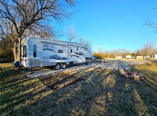 21 Silver Shadow Ln, Linn Valley, KS 66040