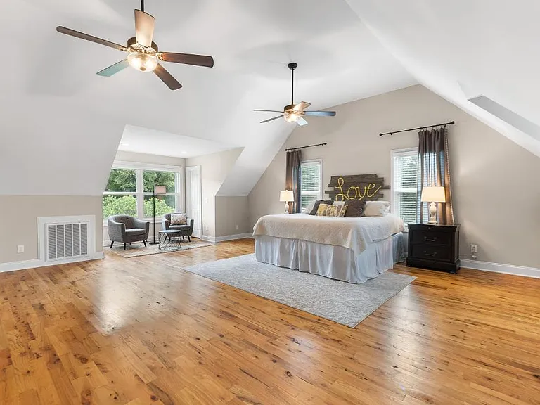 633 Thompson Mill Rd — Photo 40