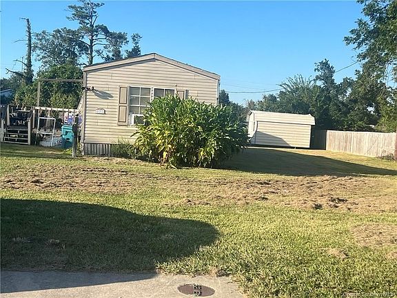 5th image of 828 Shady Ln