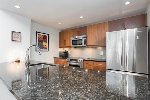 Sold by Trump International Realty | media 14