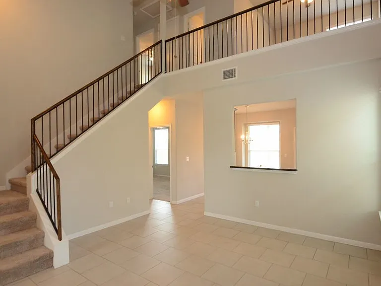 360 Purple Martin Ave — Photo 4