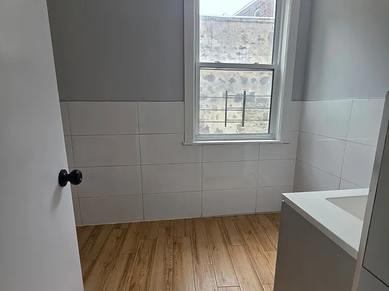 114 Maple St #2 — Photo 2