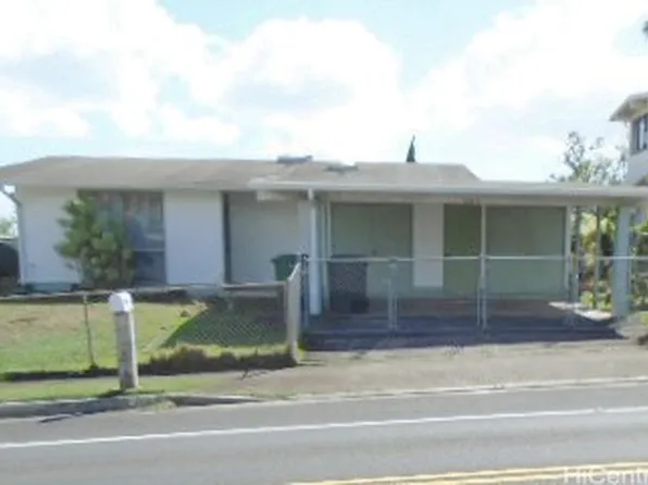 1684 Komo Mai Dr, Pearl City, HI 96782