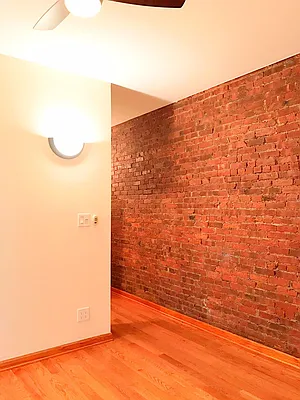 Rented by Rapid Realty Cobble Hill | media 62