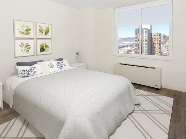 560 West 43rd Street image 1 of 14