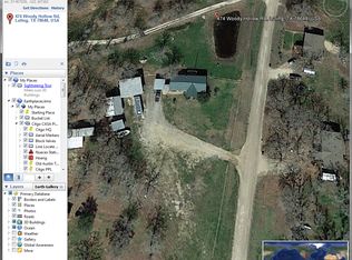 474 Woody Hollow Rd, Luling, TX 78648