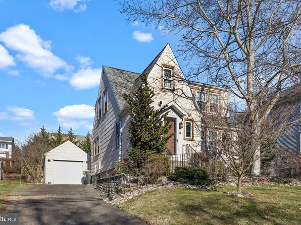 203 Krewson Ter, Willow Grove, PA 19090