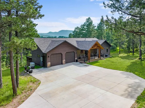 3025 Golden Eagle Pl, Spearfish, SD 57783