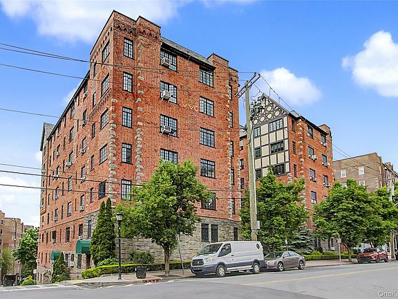 5th image of 45 Pondfield Road #LL2