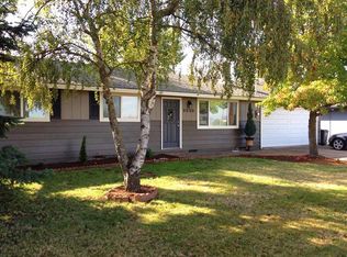 2030 Delta Waters Rd, Medford, OR 97504