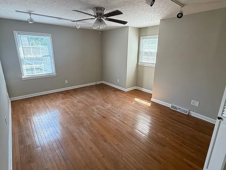 747 Mooreland Dr — Photo 9