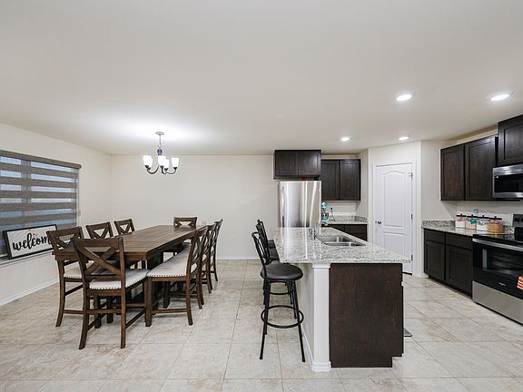 5th image of 5618 Lone Star Loop