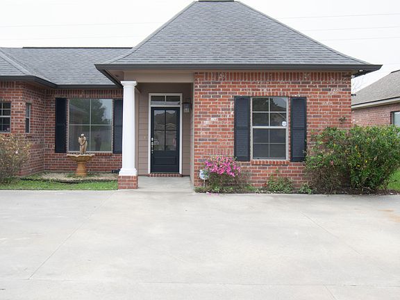 4th image of 304 Summerfest Dr