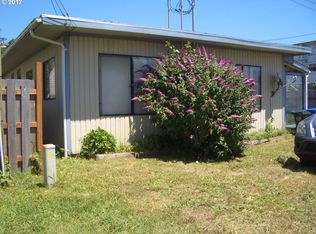 625 SW Case St, Newport, OR 97365