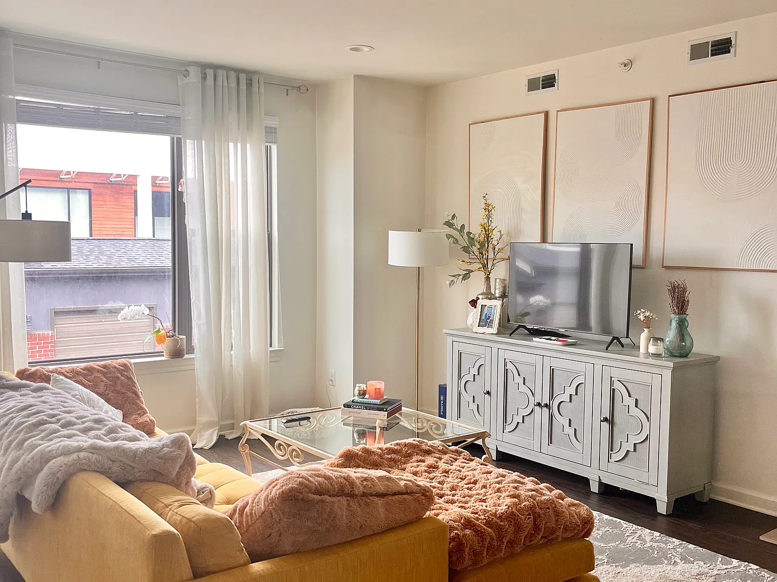 1220 Diamond Ct — Photo 1