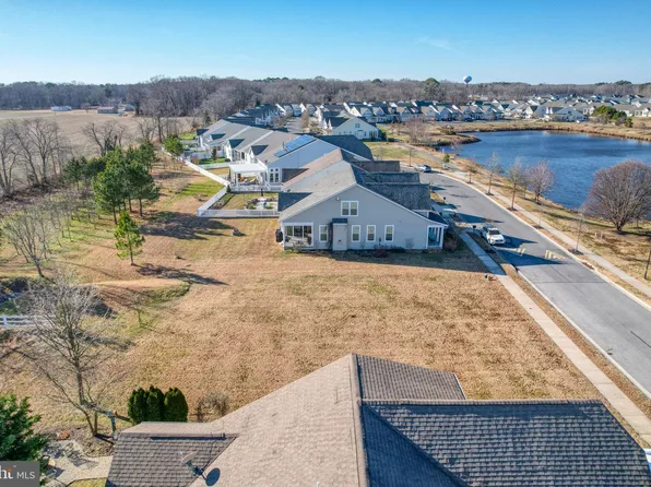 23789 Pembroke Ln, Millville, DE 19967