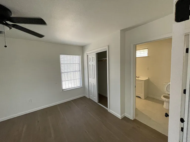 5547 Stonybrook Dr — Photo 11