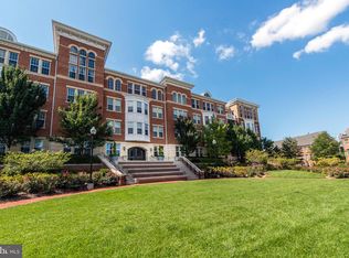400 Cameron Station Blvd APT 101, Alexandria, VA 22304