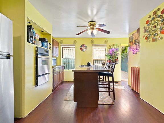 4th image of 682 Halsey St