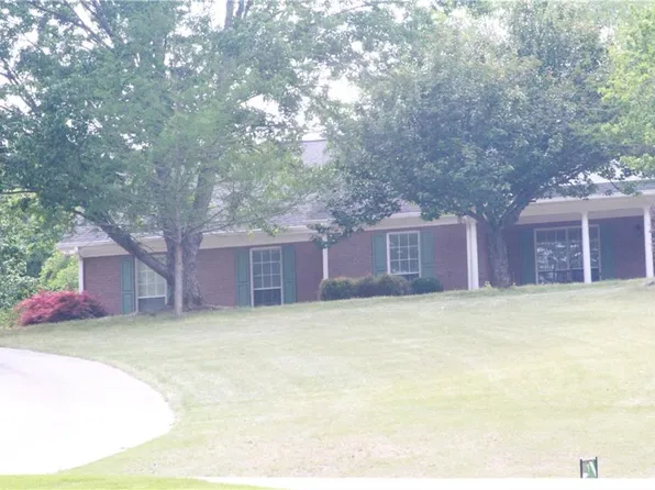 4045 Fawn Valley Dr, Loganville, GA 30052